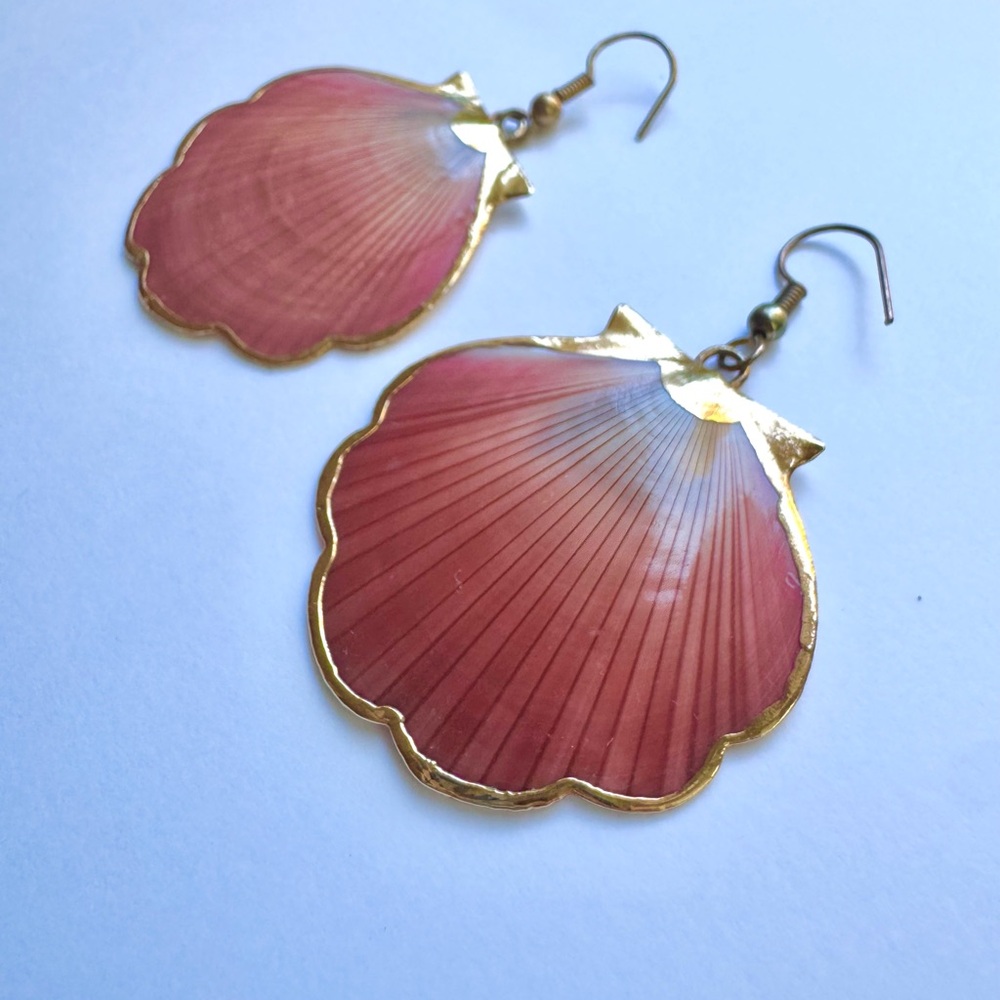 Vintage Gold Shell Earrings Pink Dangle Drop Boho Beach Lightweight